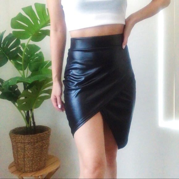 High waisted pleather skirt - Picture 2 of 4